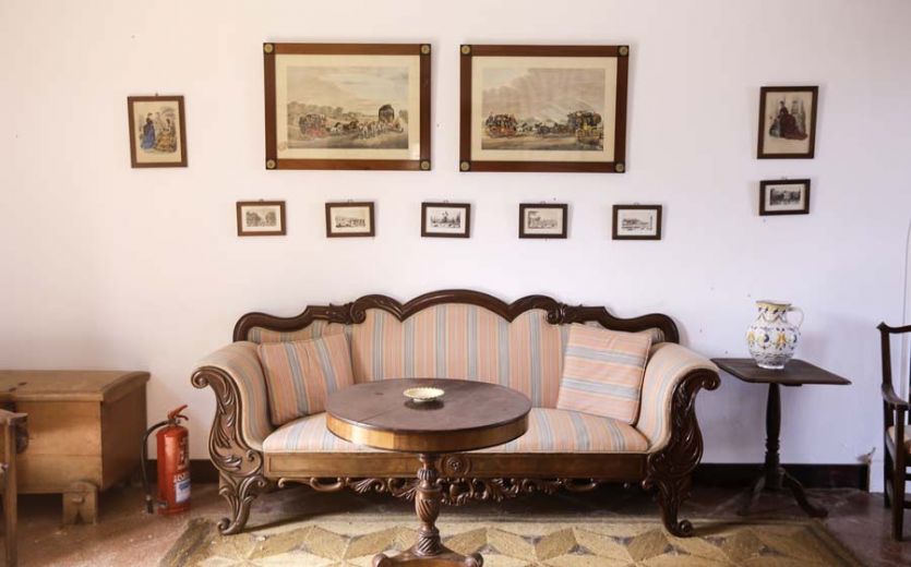 Tenerife localizaciones rodajes cine tv foto sala salón cuarto de estar colonial casa de campo mansión casa principal señorial arco amplio grande