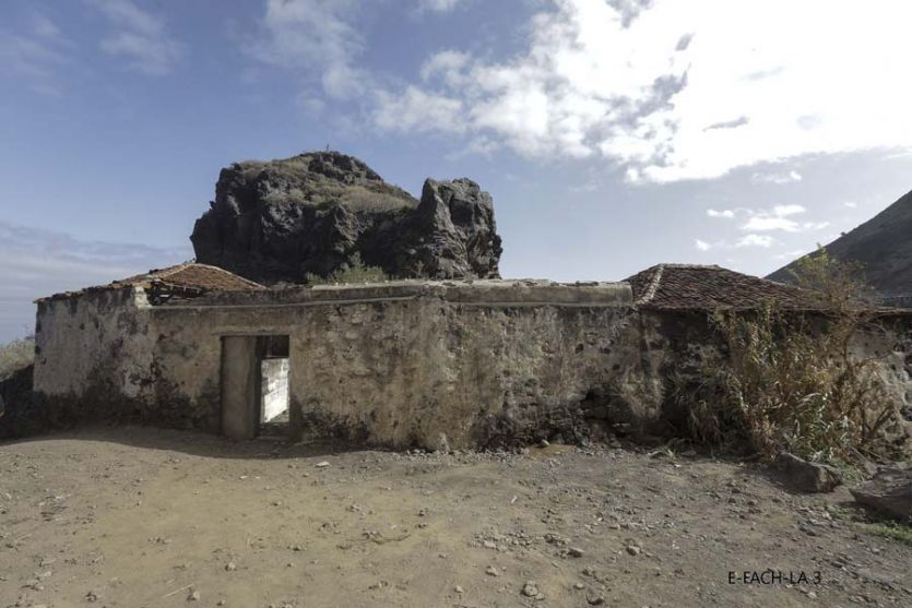 Tenerife localizaciones rodajes cine tv foto fachadas abandonado en ruinas piedra casa tejado tejas rocas