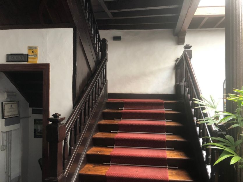 Tenerife localizaciones rodajes cine tv foto escaleras barandilla madera casa de campo señorial caserón