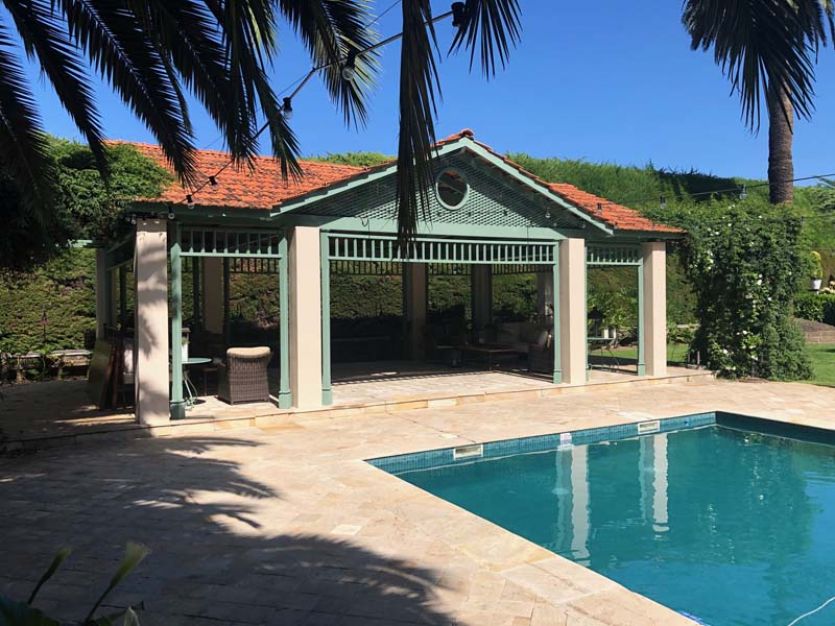 Tenerife localizaciones rodajes cine tv foto piscina frondoso jardín terraza palmeras césped pérgola arbustos